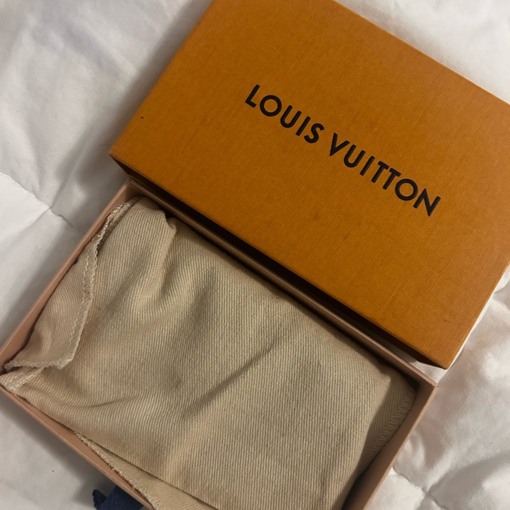 Louis Vuitton Brown Checkered Pouch Authentic - Picture 3 of 7